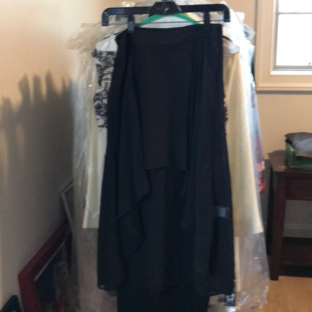 Black Jessica Simpson hi low skirt
